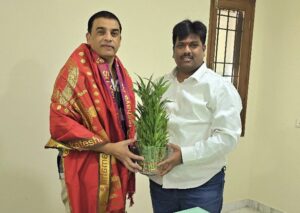 Famous person Manufacturer Dil Raju Appointed FDC Chairman; CBFC Member Akkala Sudhakar Extends Congratulations – Republic of India Bulletin Reside